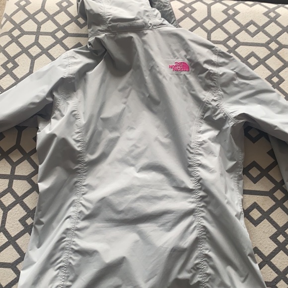 Gray and pink northface jacket - Picture 5 of 8